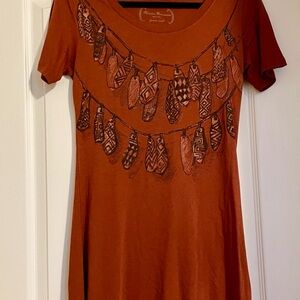 Peruvian Connection Terracotta Feather Tee